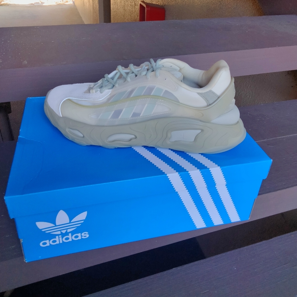 adidas OZNOVA